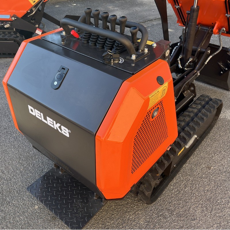 mini-dumper-de-descarga-alta-con-pala-deleks-m8000bs-6.jpg